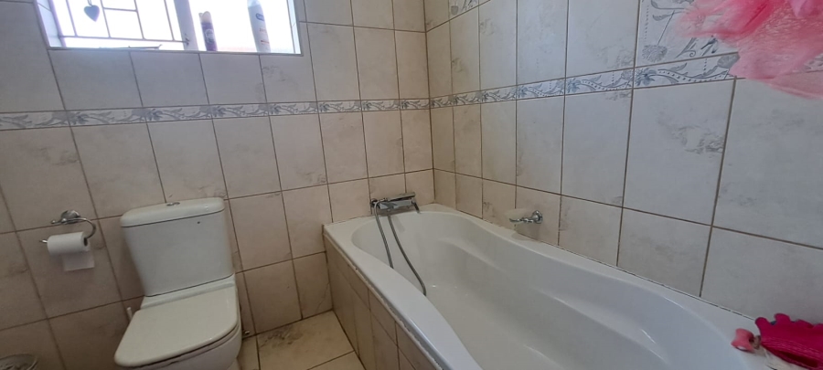 4 Bedroom Property for Sale in Riebeeckstad Free State
